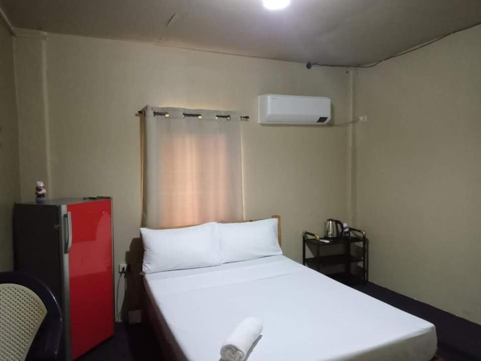 Antoine'S Despacito Near Airport Quarantine Accomodation Doh Accredited Manila Kültér fotó